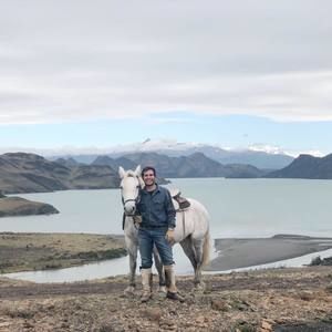 Meet your Posher, Adam